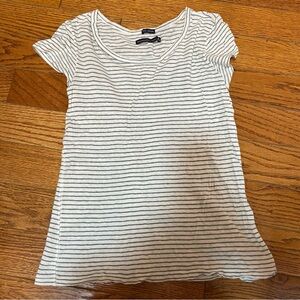 abercrombie black and white strip tee size S